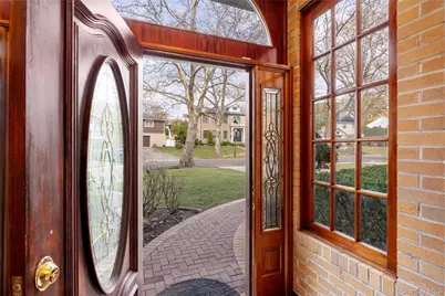 38 Lake Drive, Manhasset Hills, NY 11040 - Photo 6