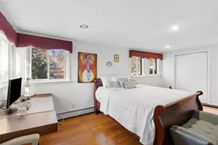 38 Lake Dr, Manhasset Hills, NY 11040 - Photo 32