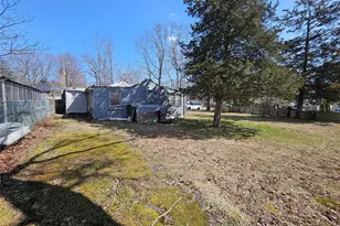 549 Granny Rd, Medford, NY 11763 - Photo 2