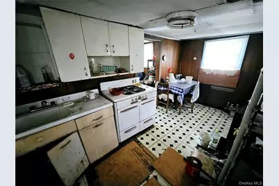 549 Granny Road, Medford, NY 11763 - Photo 12