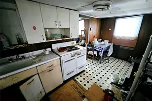 549 Granny Rd, Medford, NY 11763 - Photo 12