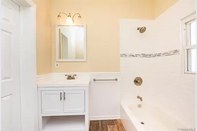 17 Landscape Avenue, Yonkers, NY 10705 - Photo 4