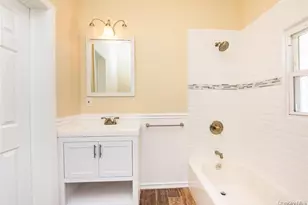 17 Landscape Ave, Yonkers, NY 10705 - Photo 4