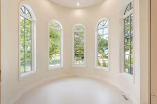 566 E Shore Rd, Great Neck, NY 11024 - Photo 20