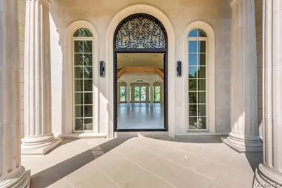 566 E Shore Road, Great Neck, NY 11024 - Photo 4