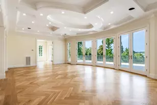 566 E Shore Rd, Great Neck, NY 11024 - Photo 10