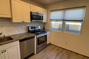 40 Canoe Place Rd, Hampton Bays, NY 11946 - Photo 10