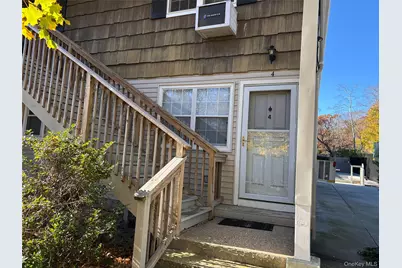 40 Canoe Place Road #4, Hampton Bays, NY 11946 - Photo 2