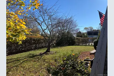 40 Canoe Place Road #4, Hampton Bays, NY 11946 - Photo 4