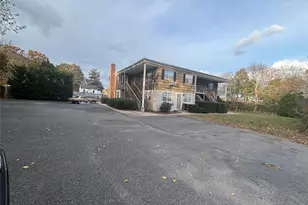 40 Canoe Place Rd, Hampton Bays, NY 11946 - Photo 30