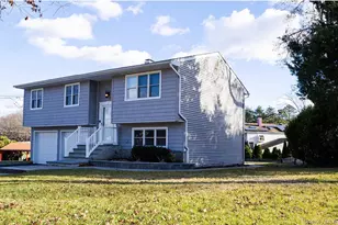 58 Hauppauge Rd, Hauppauge, NY 11788 - Photo 2