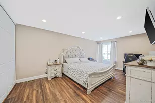 2 Alhambra Dr, Oceanside, NY 11572 - Photo 14