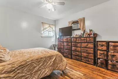 25 Stillwell Street, Huntington, NY 11743 - Photo 8