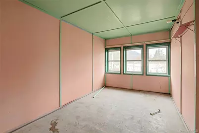 25 E Broome Street, Port Jervis, NY 12771 - Photo 14