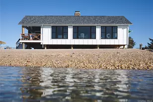 610 Park Ave, Mattituck, NY 11952 - Photo 2