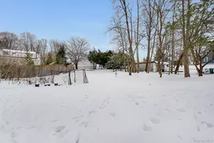 25 Park Ave, Poughkeepsie, NY 12603 - Photo 14