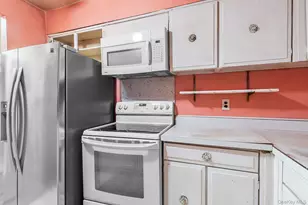 115 Dehaven Dr, Yonkers, NY 10703 - Photo 4