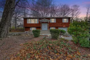 1 Townsend St, New Windsor, NY 12553 - Photo 2