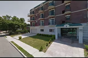 4 Chelsea Pl, Great Neck, NY 11021 - Photo 10