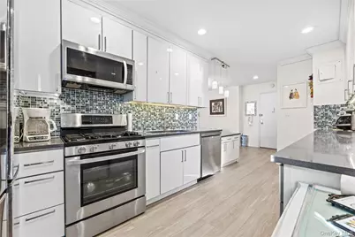 23-45 Bell Boulevard #5G, Bayside, NY 11360 - Photo 4