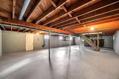 4 Washington Avenue, Smithtown, NY 11787 - Photo 20