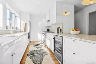 34 Floyd St, East Hampton, NY 11937 - Photo 10