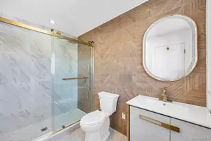 41 Coachman Ln, Levittown, NY 11756 - Photo 28