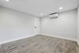 10223 164th Dr, Howard Beach, NY 11414 - Photo 16