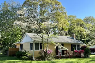 105 Krause Rd, Mattituck, NY 11952 - Photo 2