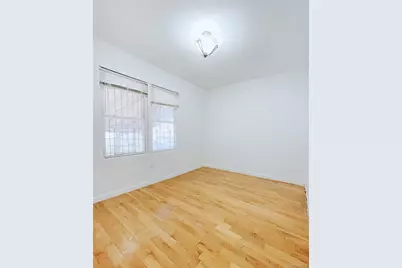 8735 129th Street, Richmond Hill, NY 11418 - Photo 10