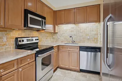 166-26 Powells Cove Boulevard #9A, Whitestone, NY 11357 - Photo 6