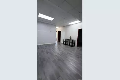 135-11 40th Road #4B, Flushing, NY 11354 - Photo 6