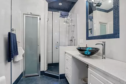 386 Page Avenue, New York, NY 10307 - Photo 4