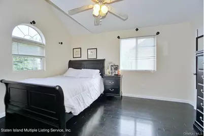 386 Page Avenue, New York, NY 10307 - Photo 20