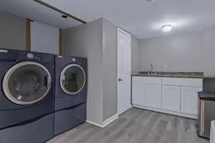 143 Oak St, Amityville, NY 11701 - Photo 28