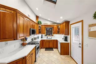 1734 Roberta Ln, Merrick, NY 11566 - Photo 20