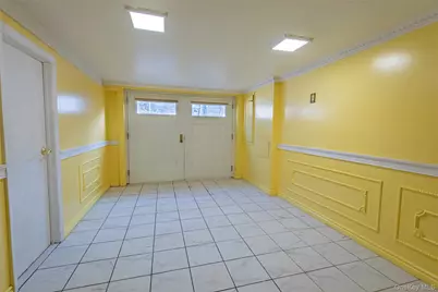 244-19 Grand Central Parkway, Douglaston, NY 11362 - Photo 20