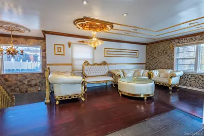 244-19 Grand Central Parkway, Douglaston, NY 11362 - Photo 4