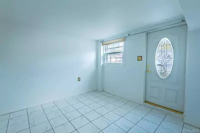 244-19 Grand Central Parkway, Douglaston, NY 11362 - Photo 22