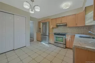 22 Highridge Dr, Huntington, NY 11743 - Photo 8