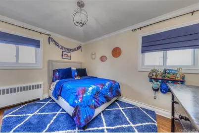 266 Thompson Avenue, Oceanside, NY 11572 - Photo 20