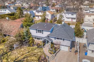 266 Thompson Ave, Oceanside, NY 11572 - Photo 34