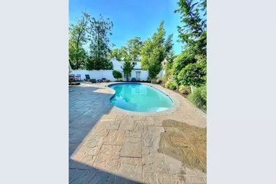 266 Thompson Avenue, Oceanside, NY 11572 - Photo 4