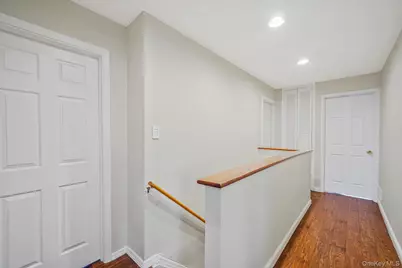 273 Delaware Avenue, Bay Shore, NY 11706 - Photo 26