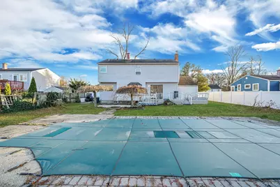 273 Delaware Avenue, Bay Shore, NY 11706 - Photo 8