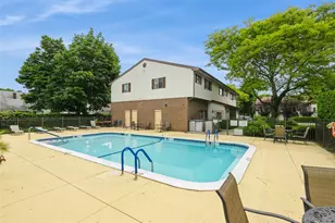 615 Broadway, Amityville, NY 11701 - Photo 22