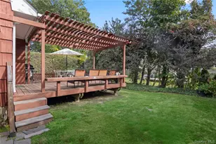 11 Glenwood Rd, Glenwood Landing, NY 11545 - Photo 24