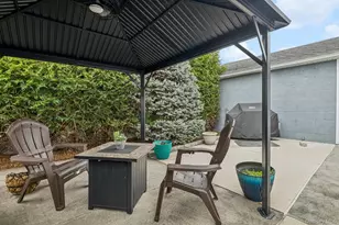 466 Jefferson Pl, Mineola, NY 11501 - Photo 24