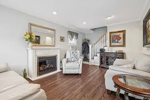 466 Jefferson Pl, Mineola, NY 11501 - Photo 2