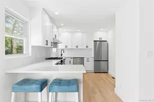 13 Shore Rd, Hampton Bays, NY 11946 - Photo 4